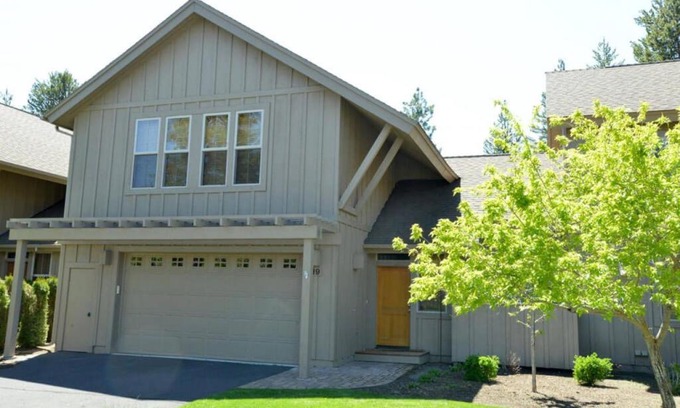 Sunriver House | 19 Fremont Crossing