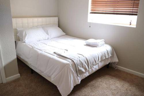Security-Widefield House | 19 m² House ∙ 1 bedroom ∙ 2 guests