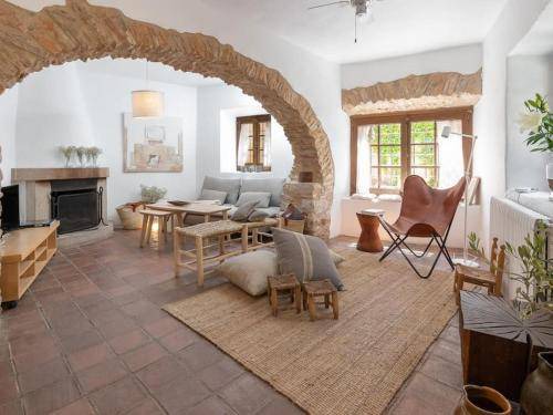 Peratallada House | 190 m² House ∙ 4 bedrooms ∙ 7 guests