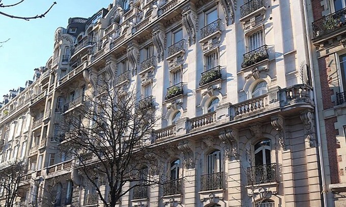 Porte-Dauphine Apartment | 190m²Step into a realm of unparalleled luxury Trocadero:80m² Rare private garden