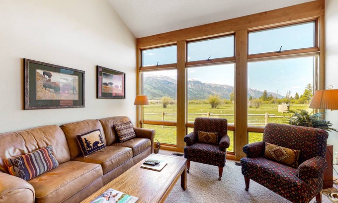 Moose Wilson Road Condo | 191 m² Condo ∙ 3 bedrooms ∙ 8 guests