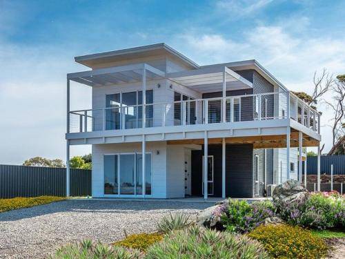 Emu Bay Villa | 191 m² Villa ∙ 4 bedrooms ∙ 7 guests