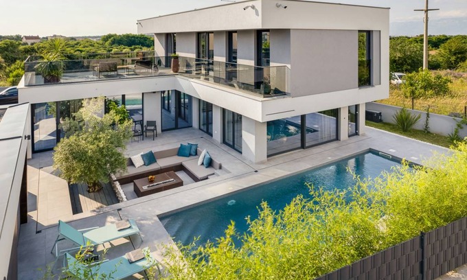 Zaton Villa | 192 m² Villa ∙ 3 bedrooms ∙ 6 guests