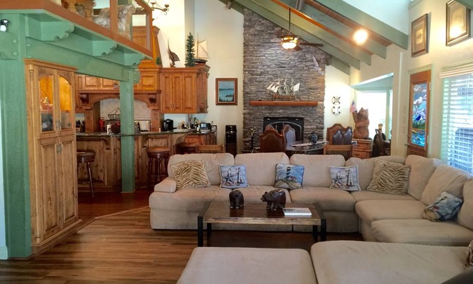 Bass Lake House | 193 m² House ∙ 4 bedrooms ∙ 12 guests