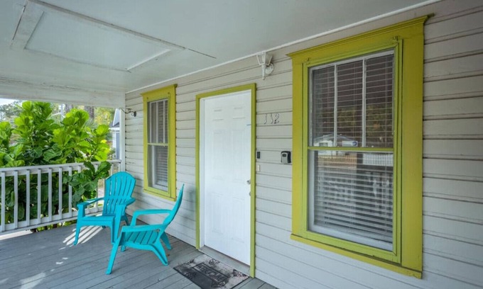 Gainesville House | 1940 cottage seen on FYI, 2bd 2ba
