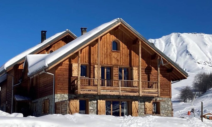Albiez-le-Vieux House | 196 m² Gîte ∙ 6 bedrooms ∙ 14 guests