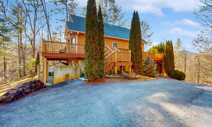 Almond Cabin | 197 m² Cabin ∙ 3 bedrooms ∙ 8 guests