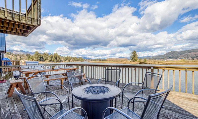 Nehalem House | 199 m² House ∙ 3 bedrooms ∙ 8 guests