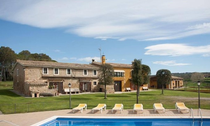 Fontcoberta Cottage | 19th century Charming rural house in Catalonia near Girona with pool, barbecue.