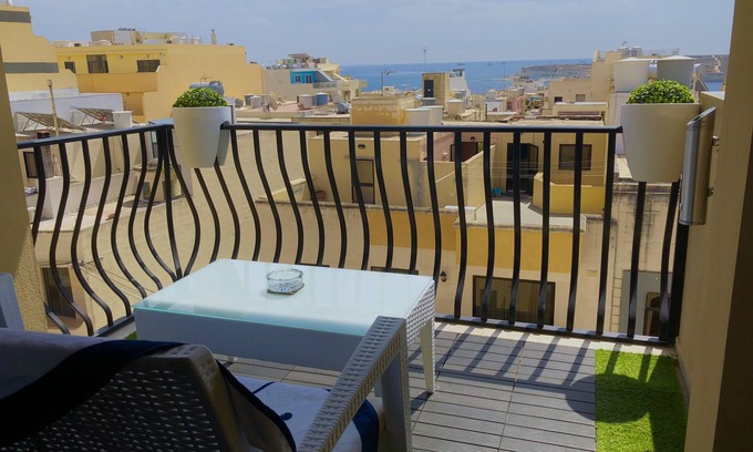 San Tumas Apartment | 1a. Sea View 2 Bed Apartment close to Beach!