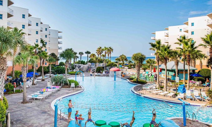 Fort Walton Beach Condo | 1BD/2BA Waterscape Condo w. Bunk Beds, Resort Pools, Gym, Private Beach + More