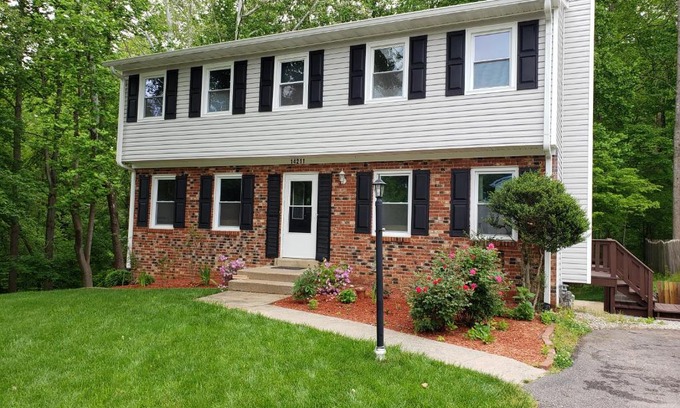Dale City House | 1bed/1bath basement appartment with private GYM
