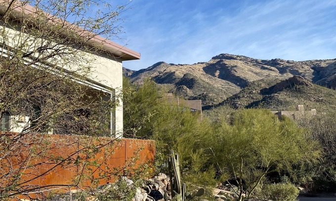 Tucson House | 1Bed/1Bath/Living/Office - Newly Built Guesthouse with Stunning Mountain Views