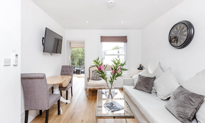 Parsons Green and Walham Apartment | 1Bed Apartment - Convenient Location - PetsAllowed