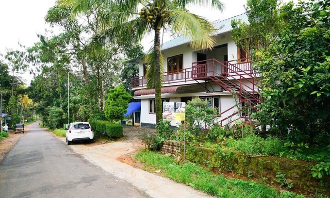 Devikolam House | 1BHK Charming Home Stay near Chengulam Reservoir