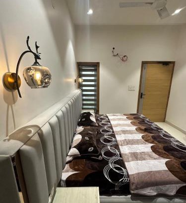 Khattalwada Apartment | 1BHk GUEST HOUSE