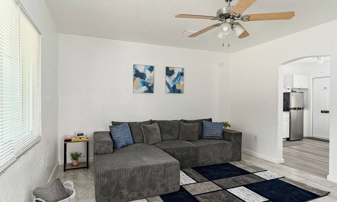 Lakeland Apartment | 1BR/1BA Pet-Friendly Close to Downtown Lakeland