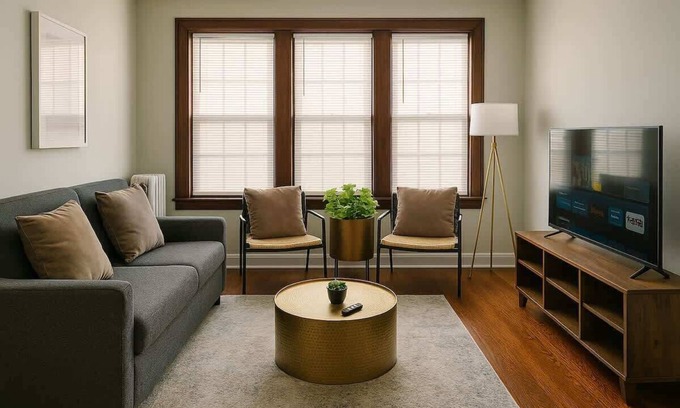 Cragin Apartment | 1BR 1BA Windy City Hideout - Lockwood rep