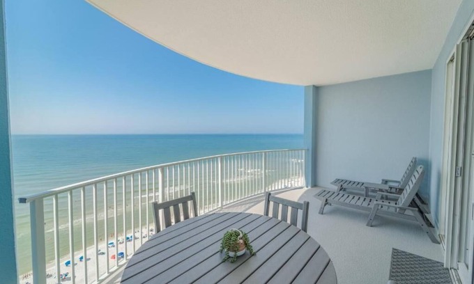 Long Beach Condo | 1Br 2Ba On 17Th Floor @ The Twin Palms!