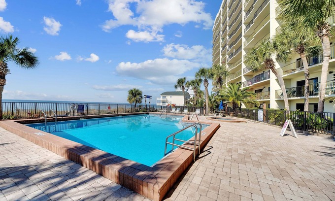 Lower Grand Lagoon Condo | 1BR 2BA With Beach Chairs @ The Commodore on the East End of PCB!