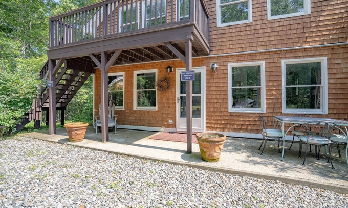 Bucksport Apartment | 1BR Luxury Room w/King Bed. Boutique Resort w/Hot Tub, Mountain Views and Pool