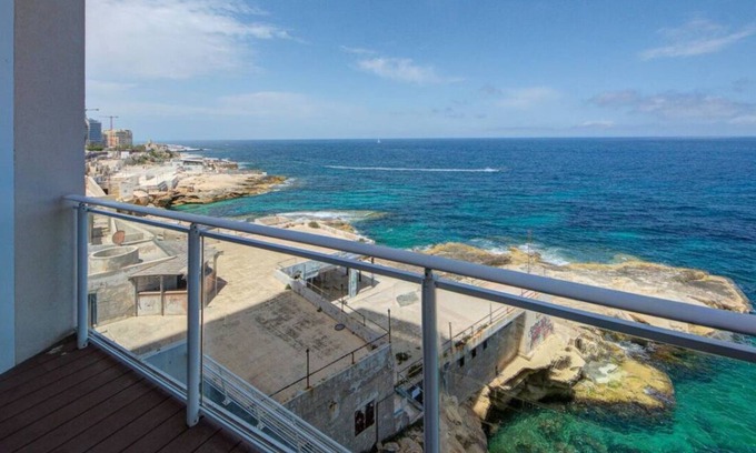 Sliema Apartment | 1BR on the Sliema Tigne waterfront with Terrace!