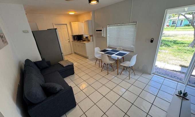 Lake Ridge Apartment | 1BR Traveler Favorite Walk to Beach