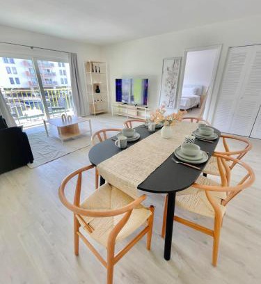 Eastern Shores Apartment | 1BR with Kitchen Close To Sunny Isles Beach