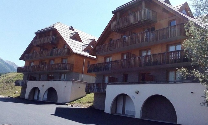 Pra Loup Apartment | 1st floor, balcony, parking, tv, ski locker, 29m², Pra Loup