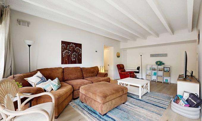 Caine Woods Condo | 1st-floor condo near the ocean & beaches with seasonal pool, tennis, patio, AC