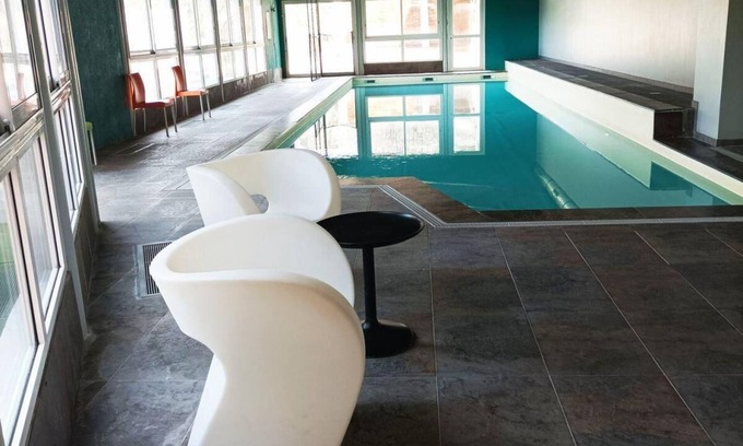 Jausiers Apartment | 1st floor, swimming pool, sauna, terrace, parking, tv, 27m², Pra Loup