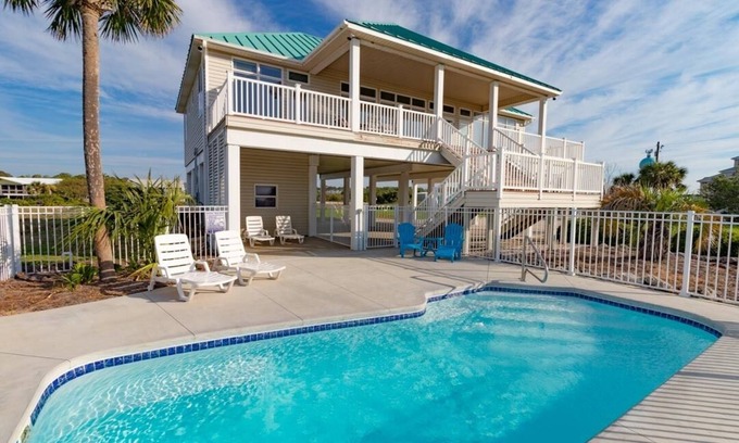 St. George Island House | 1st Tier, Private Pool, Amazing Views, Steps to Beach!
