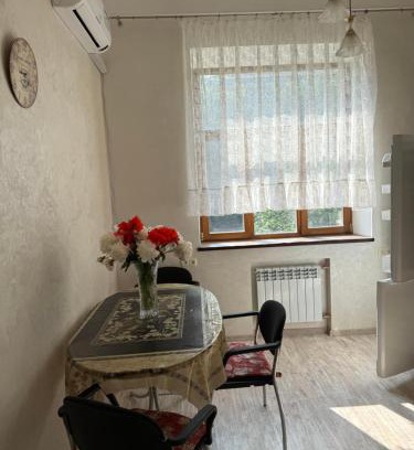 Petrovskoye Apartment | 2-х квартира поруч з Сумською, госпіталь, парк Центральний