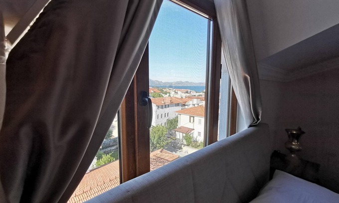 Datca City Center House | 2+1 apartment in the center of Datça with sea view. 4 minutes to beach