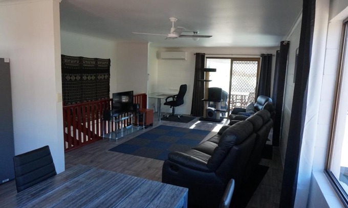 Rainbow Beach House | 2 29 Rumbalara Avenue Rainbow Beach