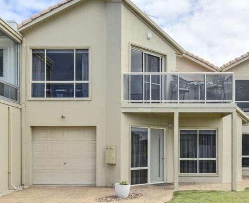 Port Macdonnell House | 2 6 Germein Court Panayil BeachHouse ! Stunning Ocean Views!