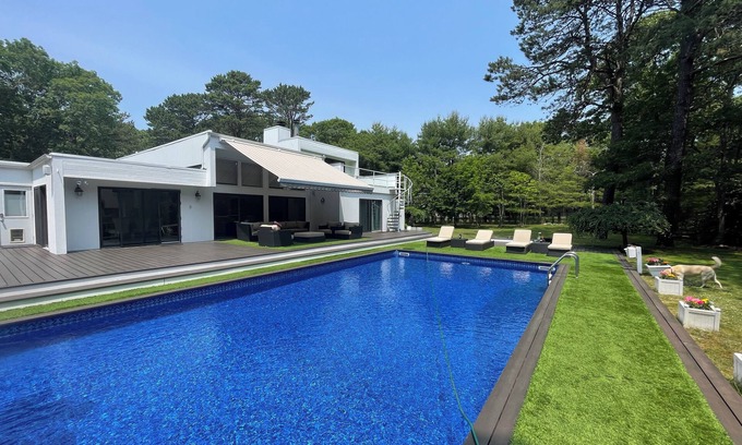 East Quogue House | 2 Acres Gated Estate W/Pool,Hot Tub, Tennis, Basketball, Garden, Beach, Dog OK
