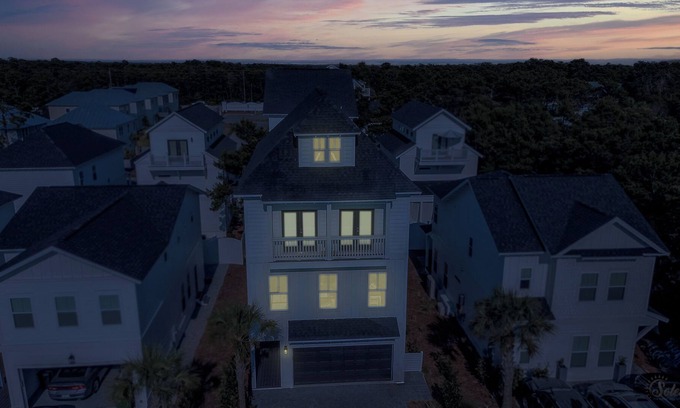 West Panama City Beach House | 2 Balconies | Tons of Space | Close to Rosemary | FLILB1