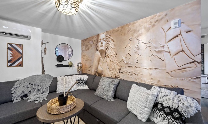 Rockport Apartment | 2 Bd/2 Bth with ·King bed ·2 floors · Private Parking · Downtown Rockport