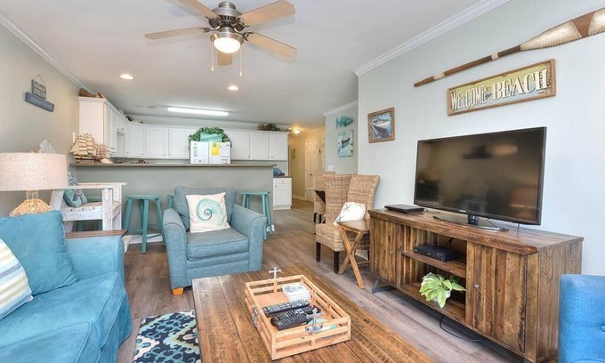 Long Beach Condo | 2 Bdrm/2 Bath Condo, Pool, Elevator, Close To Beach!, Sleeps 7