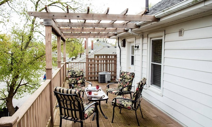 Sarnia Apartment | 2 BDRM + PATIO Downtown Sarnia Executive Suite