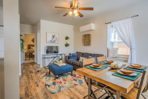 Colorado Springs Apartment | 2 BDS Garden Of Gods - Near it all