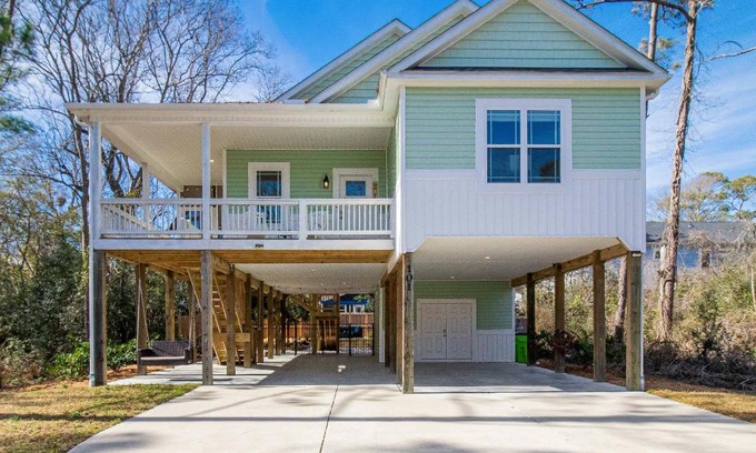 Long Beach House | 2 Be Fair