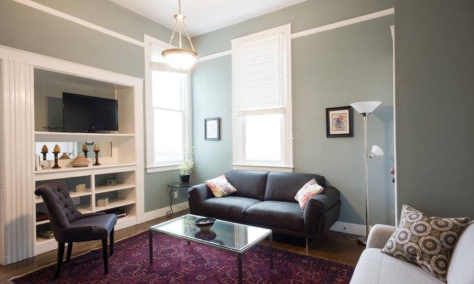 Mission District Apartment | 2 bed 1 bath Mission Flat w/parking & yard