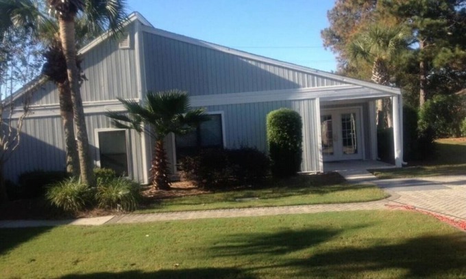 Sandestin House | 2 Bed/2 Bath, 1 Level, in cul-de-sac w/screened porch and golf cart included