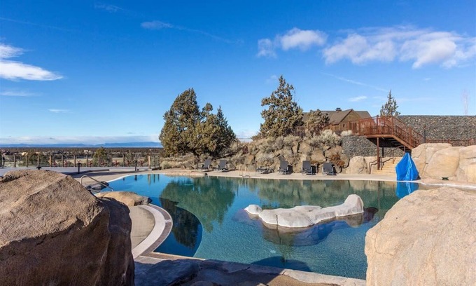Powell Butte Cabin | 2 Bed/2 Bath, Brasada Ranch, Hot Tub, Resort Amenities