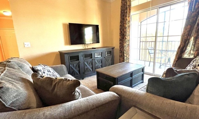 Davenport House | 2 Bed 2 Bath Condo in Tuscana Resort