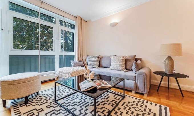Regent's Park Apartment | 2 Bed 2 Bath Spacious Victorian flat prime location near Baker street