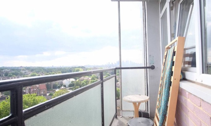 Woolwich Riverside Apartment | 2-Bed Apartment in London Woolwich