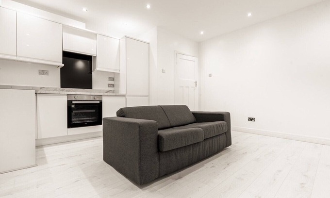 Perivale Apartment | 2 Bed Apartment In Wembley, Ealing, London